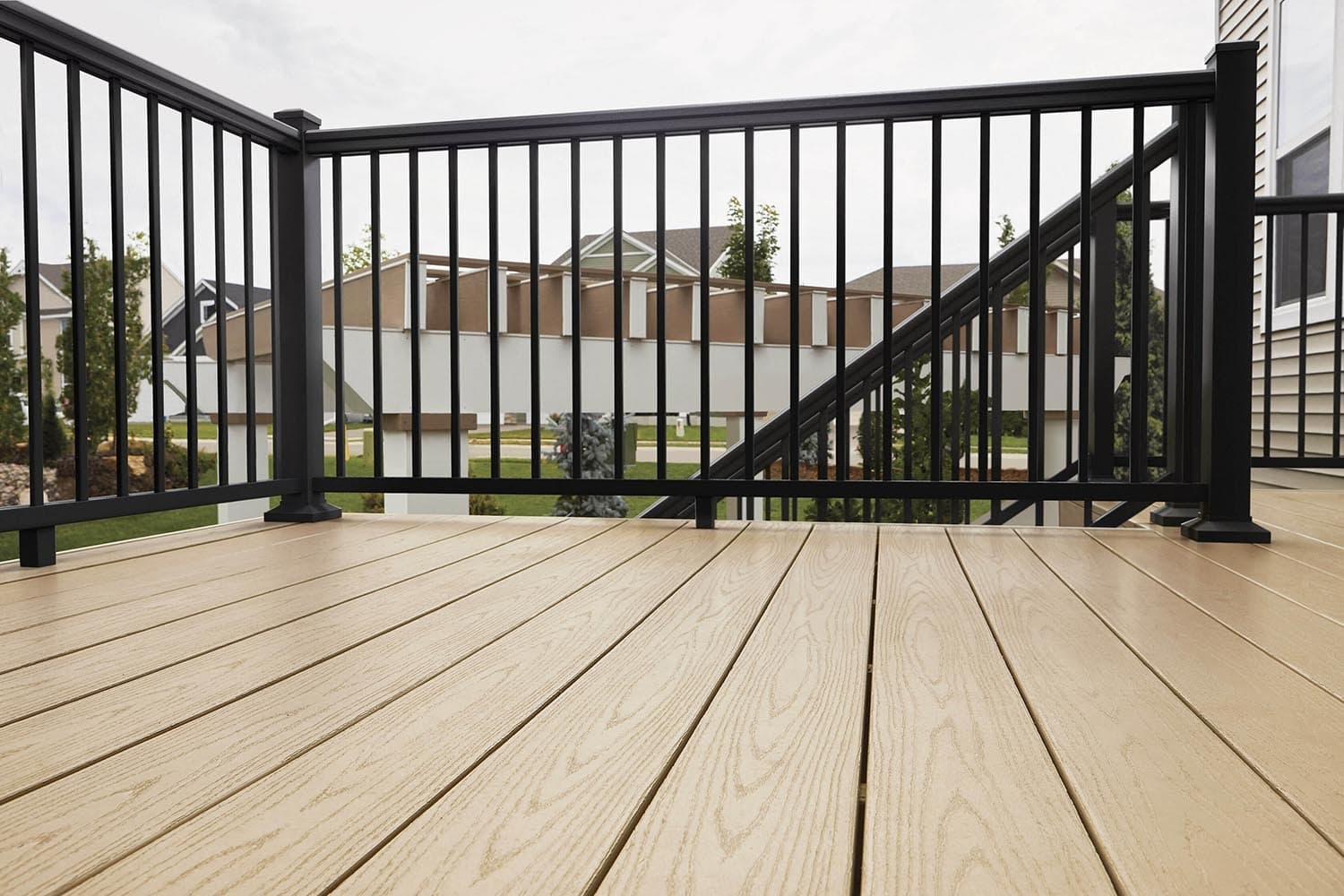 TimberTech Impression Rail Express in black with Brownstone decking